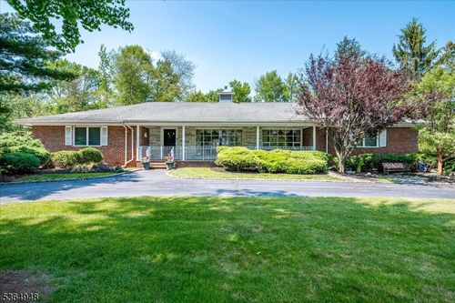 75 Stratford Dr, Colonia, NJ, 07067-2609 | Card Image