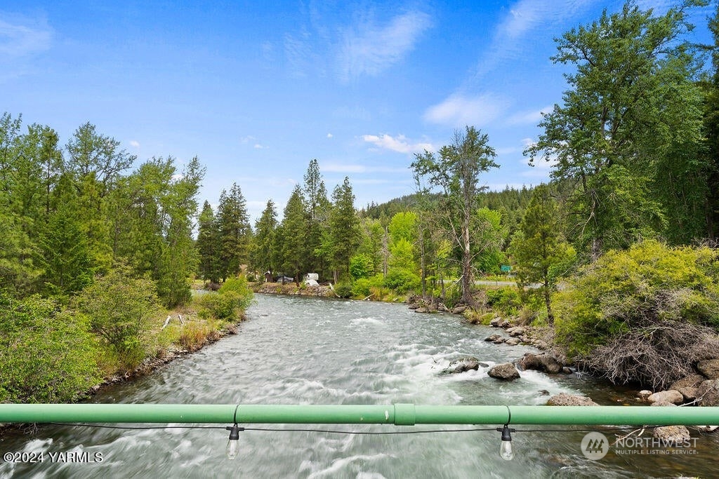 Pine Cliff Dr, Naches, WA 98937