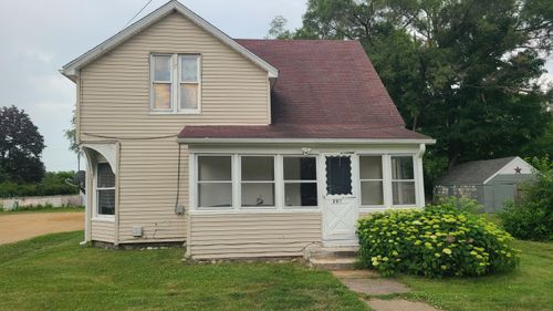 207 N State St, Gobles, MI, 49055-9715 | Card Image