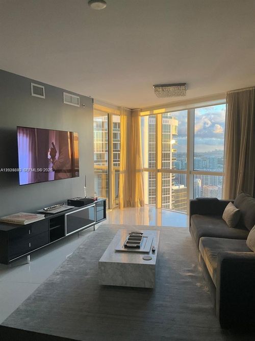 5303-18201 Collins Ave, Sunny Isles Beach, FL, 33160-5107 | Card Image