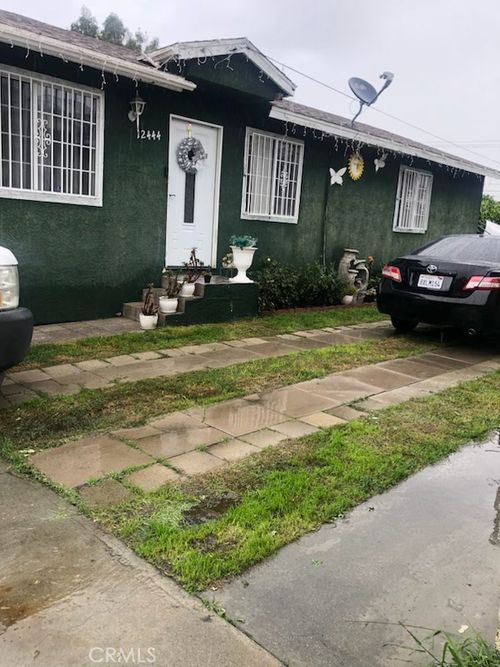 12444 Santa Fe Ave, Lynwood, CA, 90262-4911 | Card Image