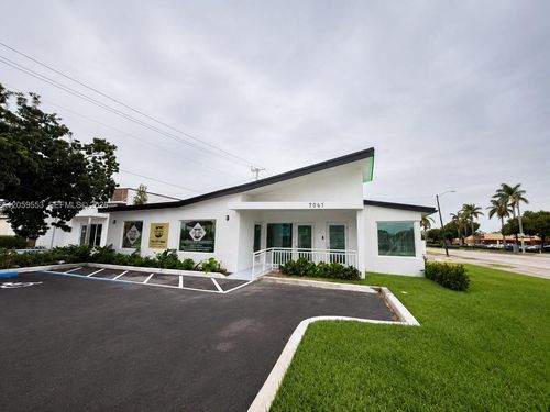 b-7061 Taft St, Hollywood, FL, 33024-3803 | Card Image