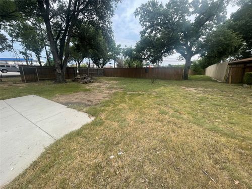 5148 Jennings Dr, North Richland Hills, TX, 76180-7250 | Card Image