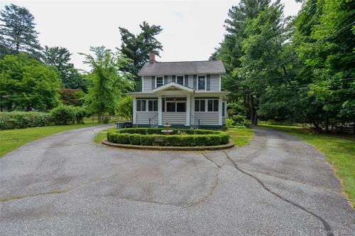 28 Montebello Rd, Suffern, NY, 10901-3923 | Card Image