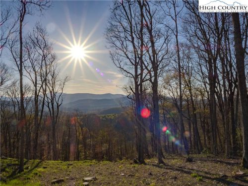 30 Timberwood Trl, Newland, NC, 28657-9949 | Card Image