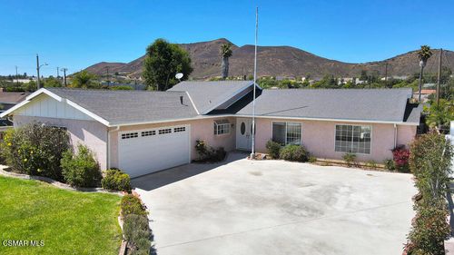 818 Lois Ave, Newbury Park, CA, 91320-2136 | Card Image