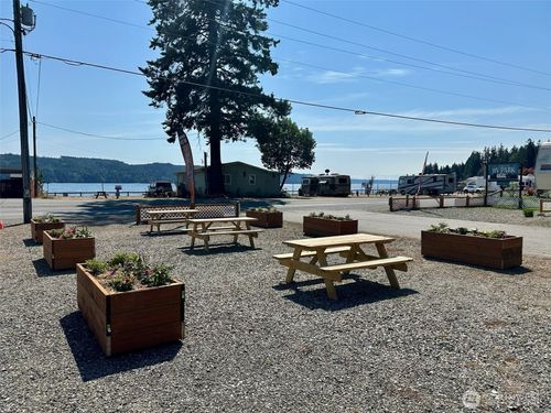 5-27051 N Us Highway 101, Hoodsport, WA, 98548-9623 | Card Image