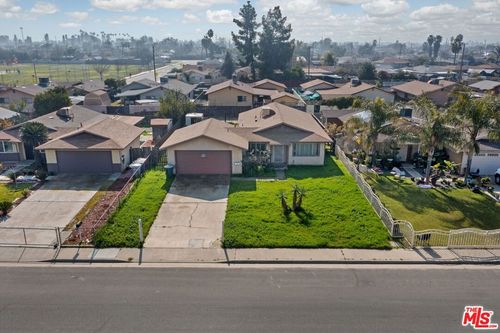 1112 Valencia Ave, Delano, CA, 93215-1163 | Card Image