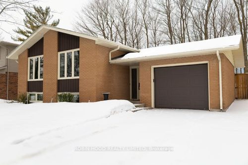470 Thede Drive, Saugeen Shores, ON, N0H2C4 | Card Image