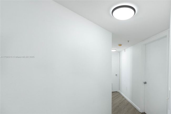 APT-207 - 102 Sw 6 Th Ave, Condo with 3 bedrooms, 2 bathrooms and null parking in Miami FL | Image 14