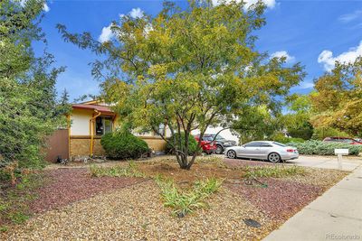 1669 S Uvalda Street, House other with 3 bedrooms, 3 bathrooms and 2 parking in Aurora CO | Image 3