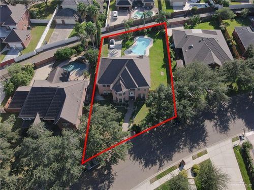 112 Zenaida Ave, McAllen, TX, 78504-1621 | Card Image