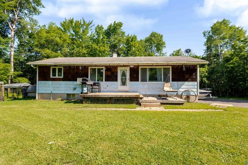 5539 S Darrow Rd, Superior, WI, 54880-8401 | Card Image