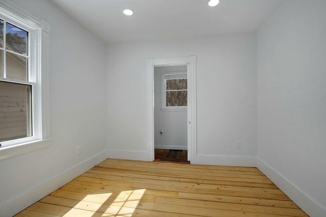39 Onset Ave, House other with 3 bedrooms, 2 bathrooms and 4 parking in Buzzards Bay MA | Image 9