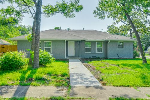 3402 Lawnview Ave, Dallas, TX, 75227-6330 | Card Image
