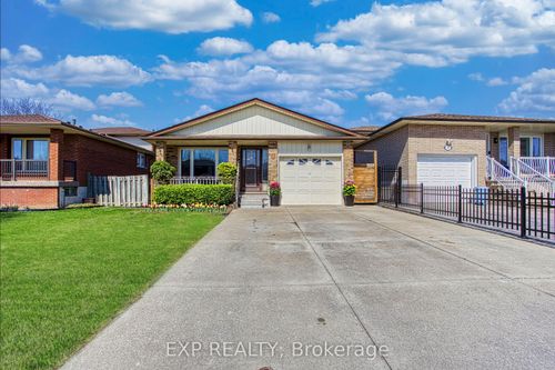 4 Colgate Crt, Hamilton, ON, L9C6Z6 | Card Image