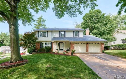 1730 Woodmore Oaks Dr, Manchester, MO, 63021-7134 | Card Image