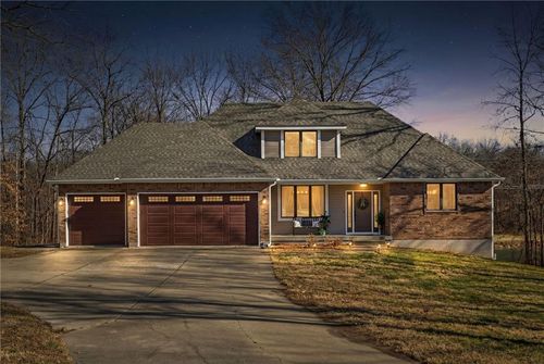 26311 Westlake Dr, Harrisonville, MO, 64701-1675 | Card Image