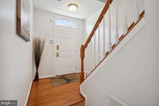 42812 Smallwood Ter, Townhouse with 3 bedrooms, 4 bathrooms and null parking in CHANTILLY VA | Image 5