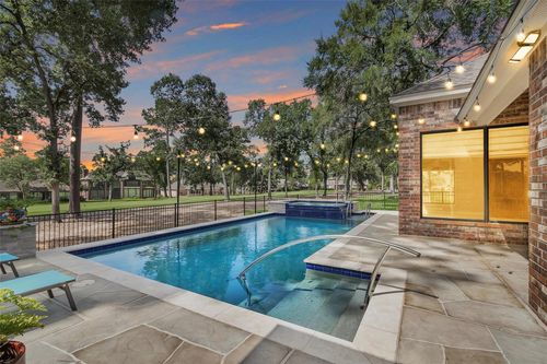 15 Grey Moss Ln, Montgomery, TX, 77356-8376 | Card Image