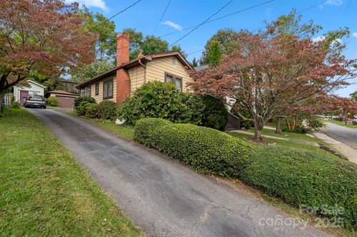 27 Ormond Ave, Asheville, NC, 28806-2533 | Card Image