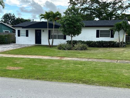 560 Sw 14th St, Deerfield Beach, FL, 33441-6461 | Card Image