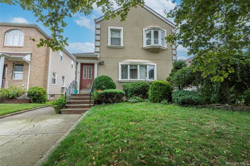 84 247th St, Bellerose, NY, 11426-1728 | Card Image