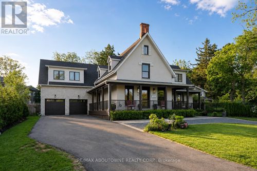 489 Lakeshore Rd W, Oakville, ON, L6K1G4 | Card Image