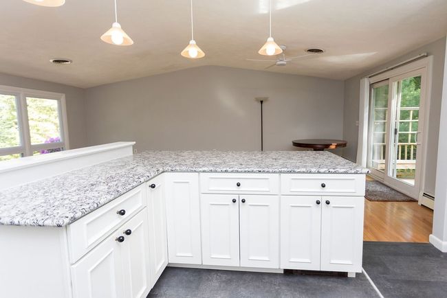38 Williams Rd, House other with 3 bedrooms, 3 bathrooms and 10 parking in Smithfield RI | Image 6
