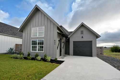 421 Constance Dr, New Braunfels, TX, 78130-0356 | Card Image