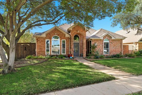 900 Mccoy Dr, Irving, TX, 75062-8003 | Card Image