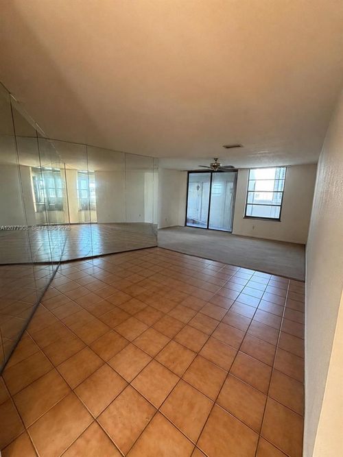 818-20500 W Country Club Dr, Aventura, FL, 33180 | Card Image