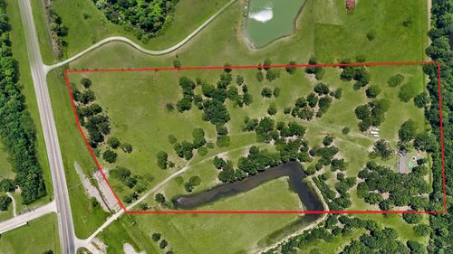 39360 Highway 105, Saratoga, TX, 77585-8976 | Card Image