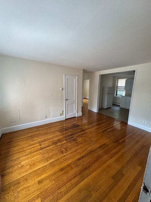30-11 Victory Rd, Boston, MA, 02122-2453 | Card Image