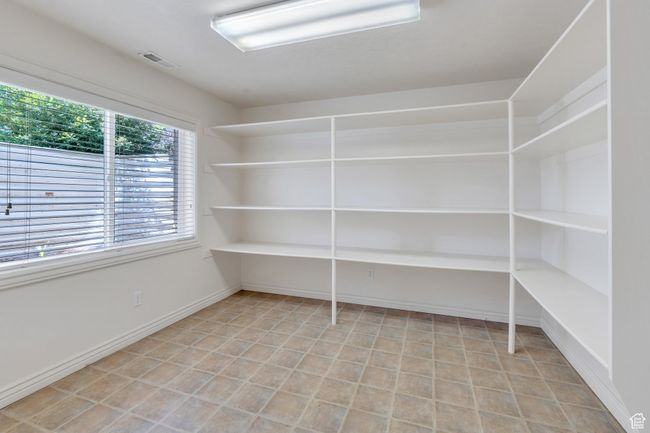 View of pantry | Image 15