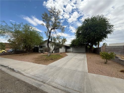 4682 Lancer Way, Las Vegas, NV, 89121-6119 | Card Image