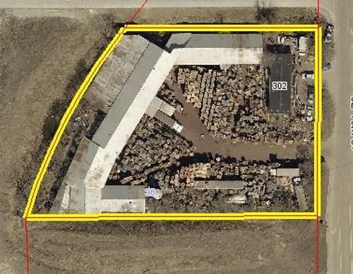 302 Se 18th St, Des Moines, IA, 50317-7617 | Card Image