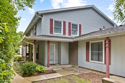 735 Wellington Ave, Elk Grove Village, IL, 60007-3301 | Card Image