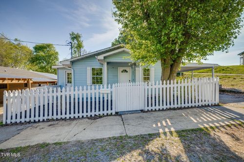 600 Roan Street, Elizabethton, TN, 37643 | Card Image