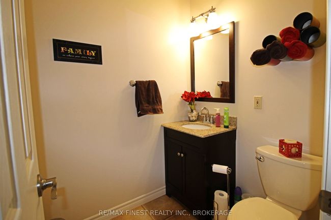 734 Short Point Rd, House other with 3 bedrooms, 3 bathrooms and 8 parking in Lyndhurst ON | Image 20