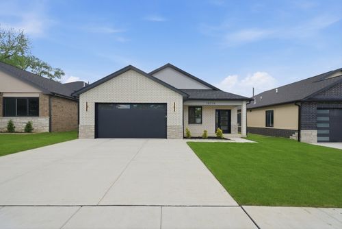 10718 S Worth Ave, Worth, IL, 60482 | Card Image