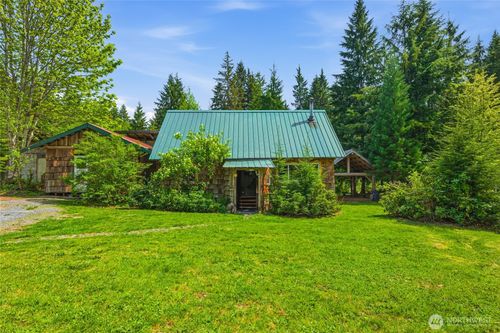 33822 State Route 706 E, Ashford, WA, 98304-9772 | Card Image