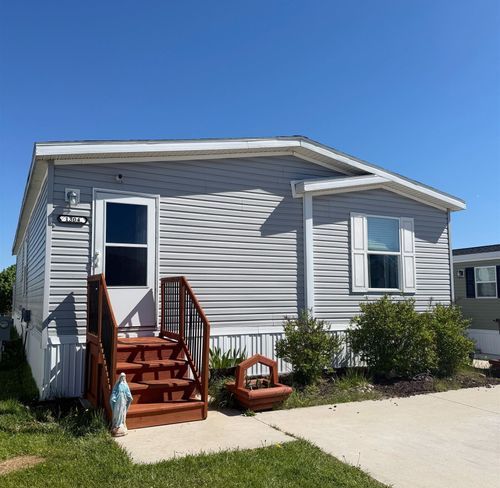 1304 Powder Horn Ct, Mount Pleasant, MI, 48858-4565 | Card Image