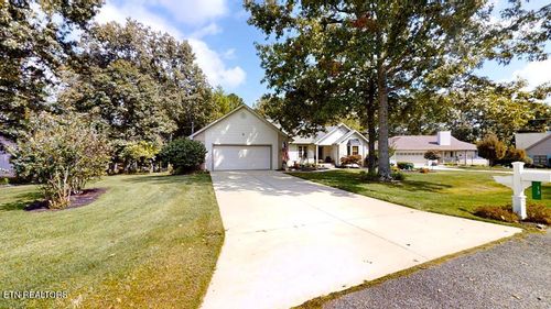 13 Windsor Point, Crossville, TN, 38558 | Card Image