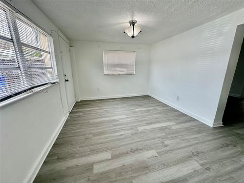 1-2306 Nw Flagler Ter, Miami, FL, 33125-5223 | Card Image