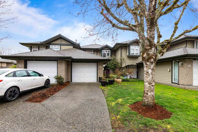 70 - 11737 236 Street, Townhouse with 3 bedrooms, 2 bathrooms and 3 parking in Maple Ridge BC | Image 1