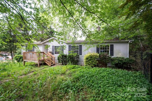 6 Wisteria Ct, Asheville, NC, 28806-8902 | Card Image