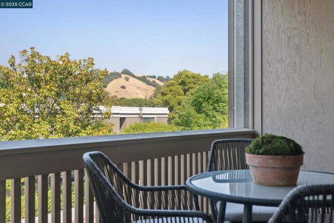 APT-4 - 1150 Canyonwood Ct, Condo with 2 bedrooms, 2 bathrooms and 1 parking in Walnut Creek CA | Image 31