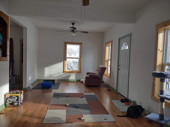 Bright sunroom | Image 32
