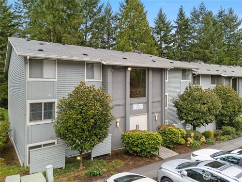 apt-b201-4727 W Lake Sammamish Pkwy Se, Issaquah, WA, 98027-9334 | Card Image